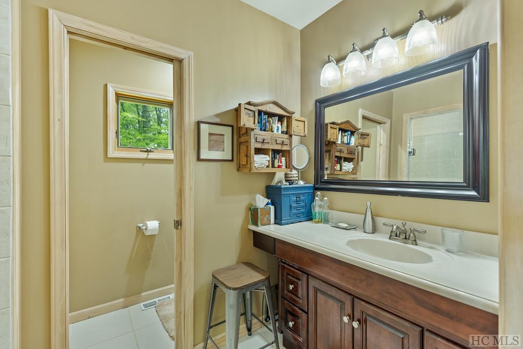 203 Rolling Acres Drive