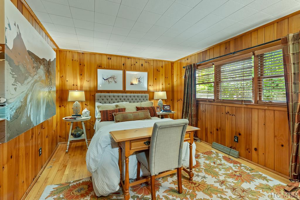 203 Rolling Acres Drive