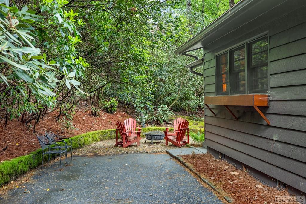 203 Rolling Acres Drive