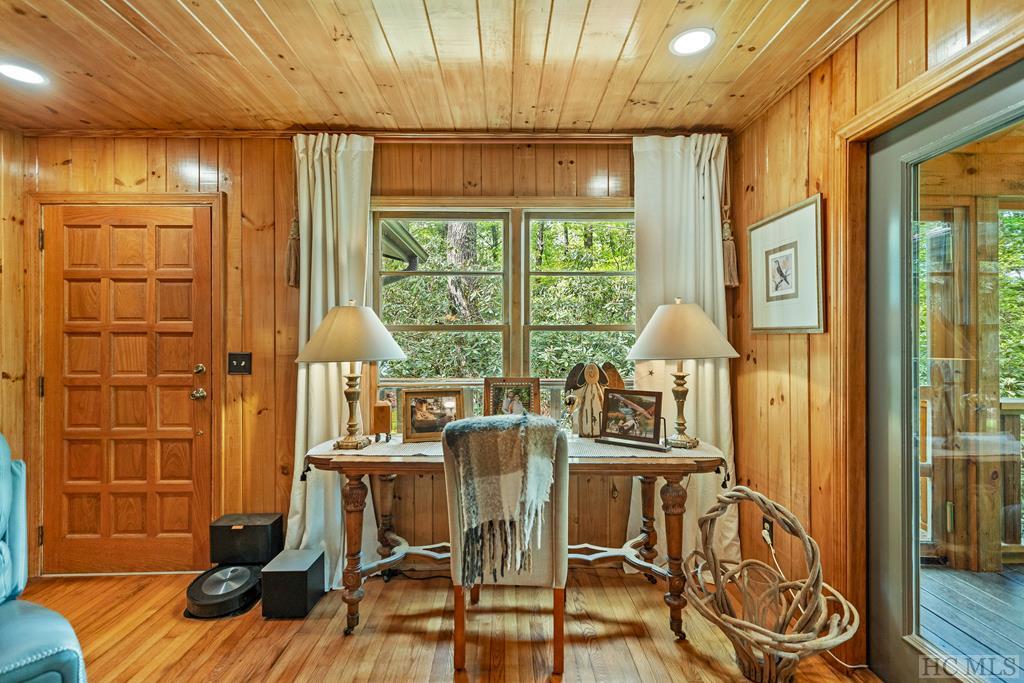 203 Rolling Acres Drive