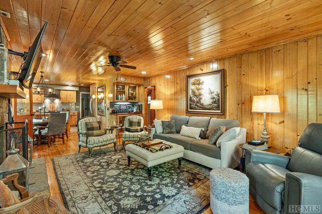 203 Rolling Acres Drive