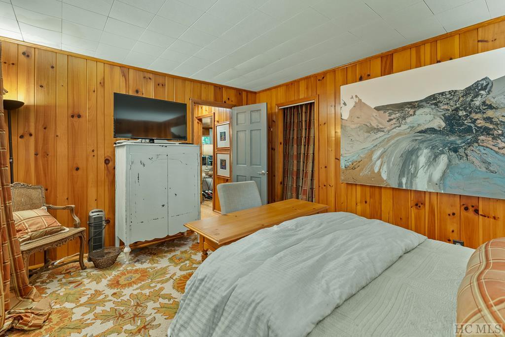 203 Rolling Acres Drive