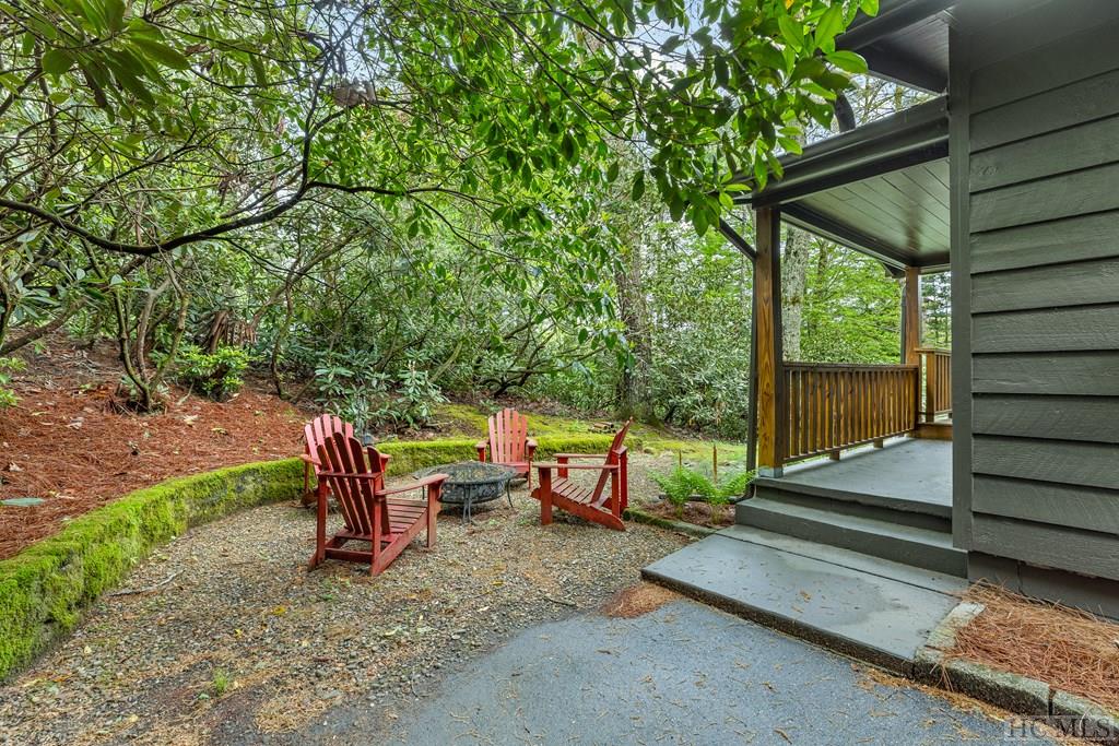 203 Rolling Acres Drive