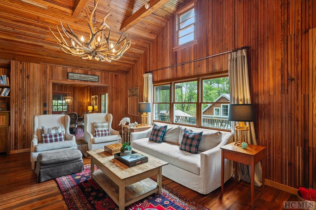 1209 Hickory Hill Road