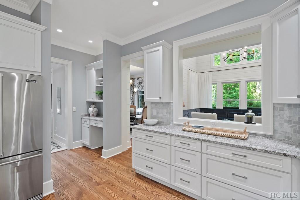 64 Hemlock Ridge