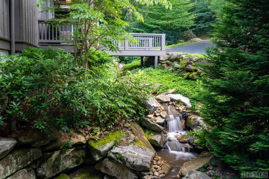 64 Hemlock Ridge