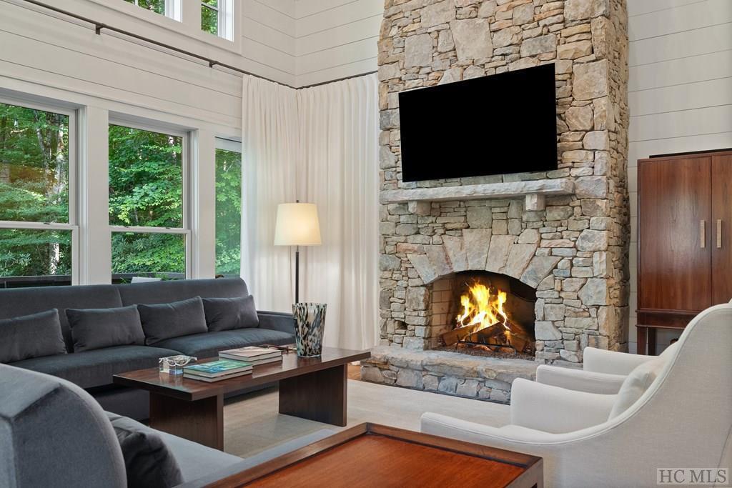 64 Hemlock Ridge