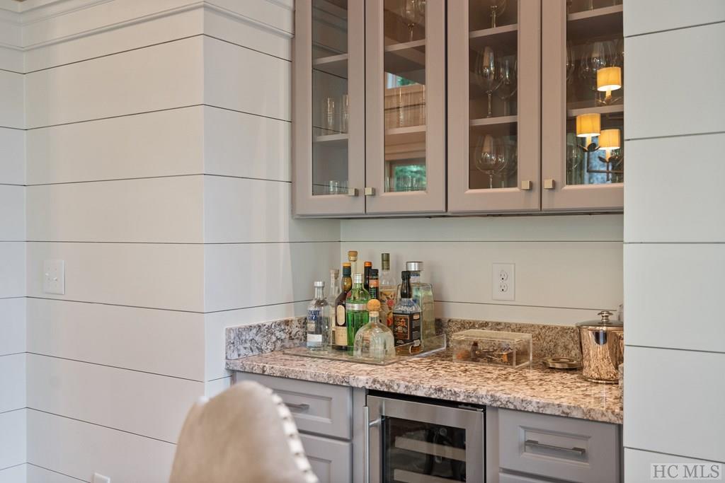 64 Hemlock Ridge