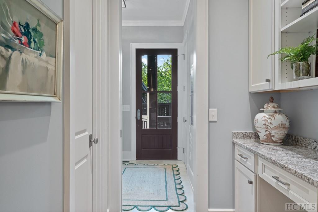 64 Hemlock Ridge