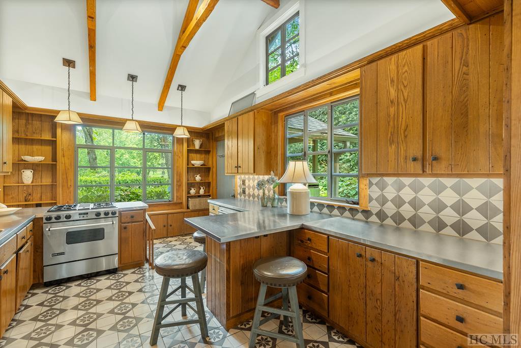 210 Moorewood Road