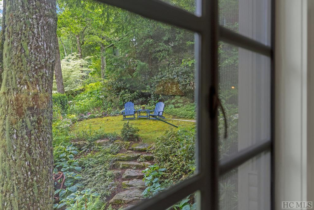 210 Moorewood Road
