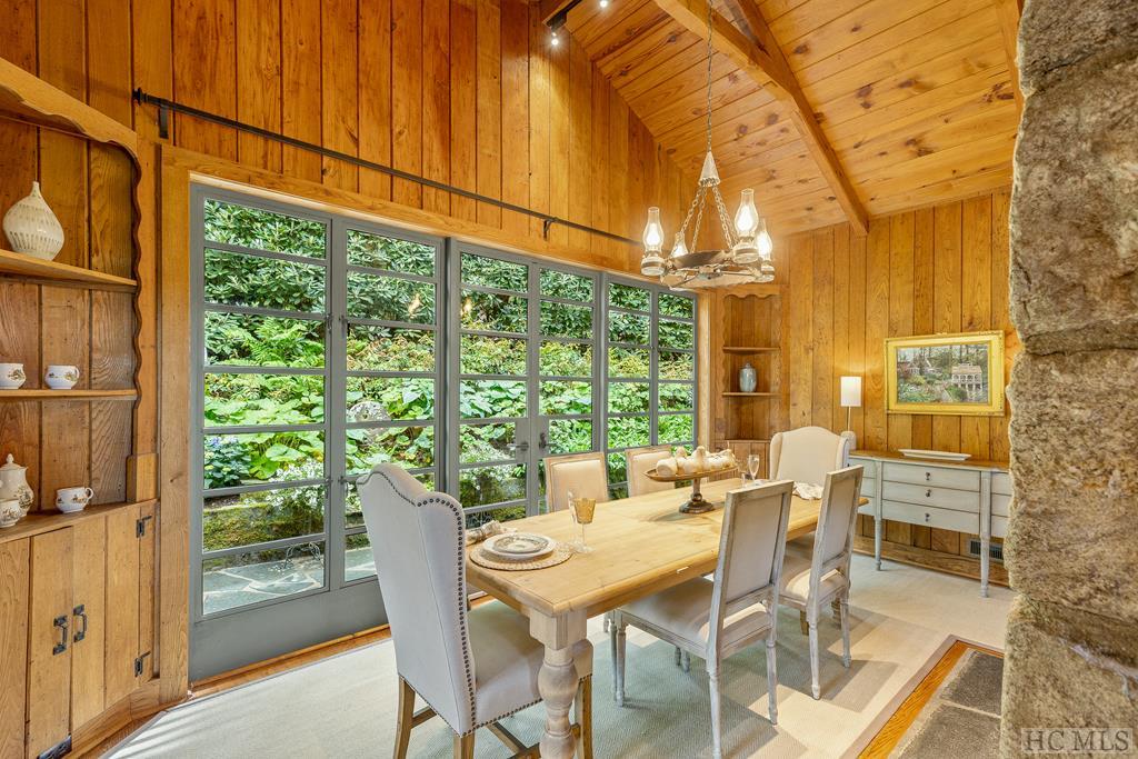 210 Moorewood Road