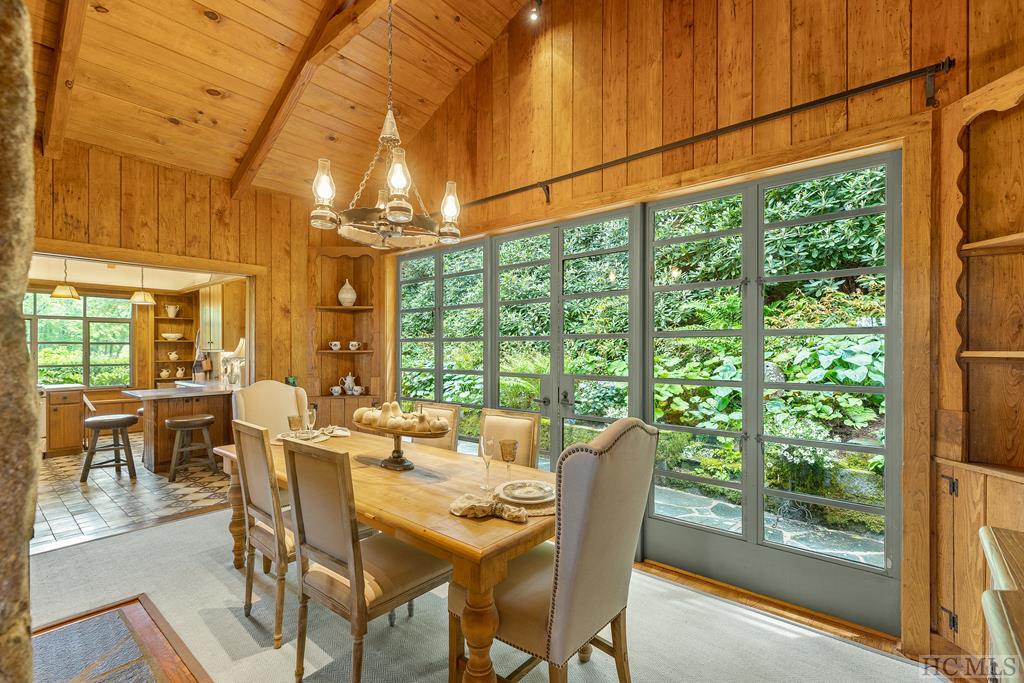 210 Moorewood Road