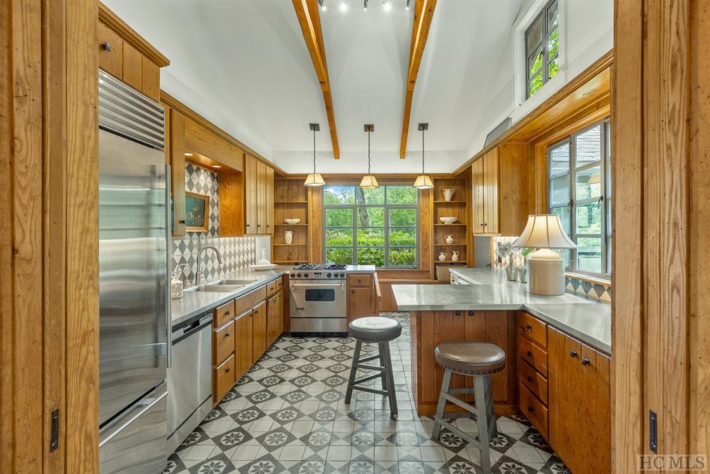 210 Moorewood Road