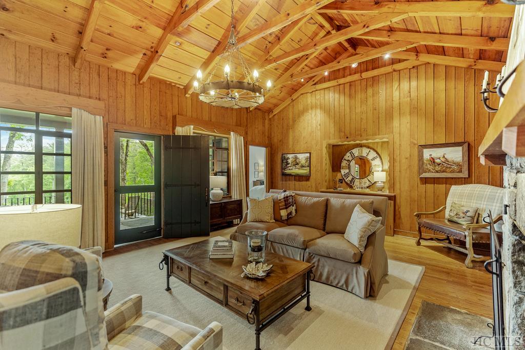 210 Moorewood Road