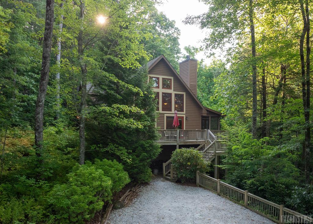 28 East Forest Way