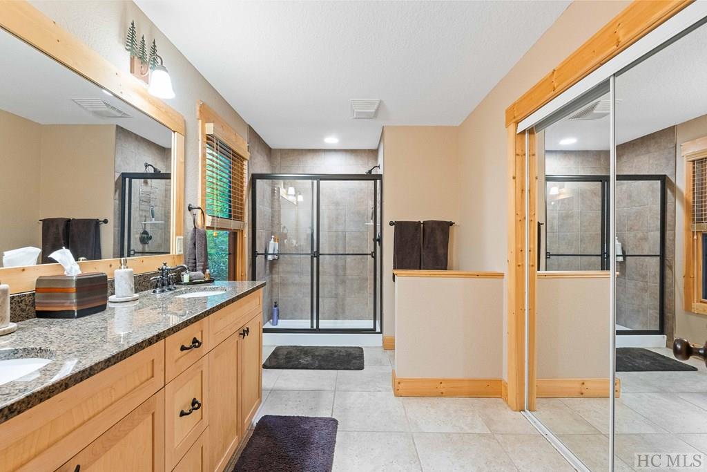 28 East Forest Way