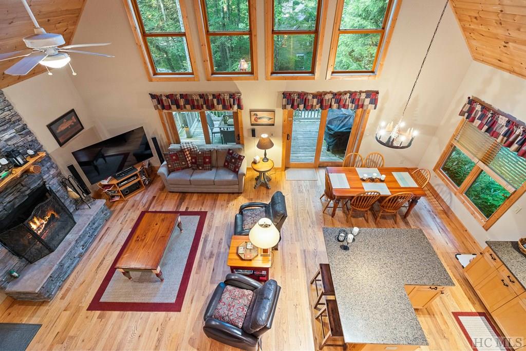 28 East Forest Way