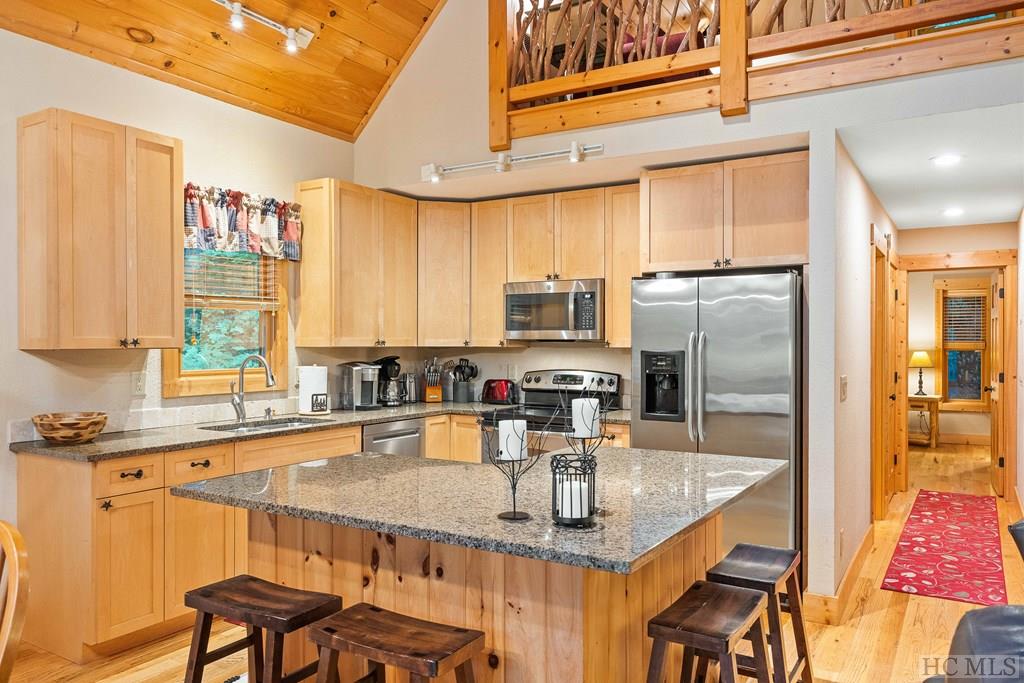 28 East Forest Way