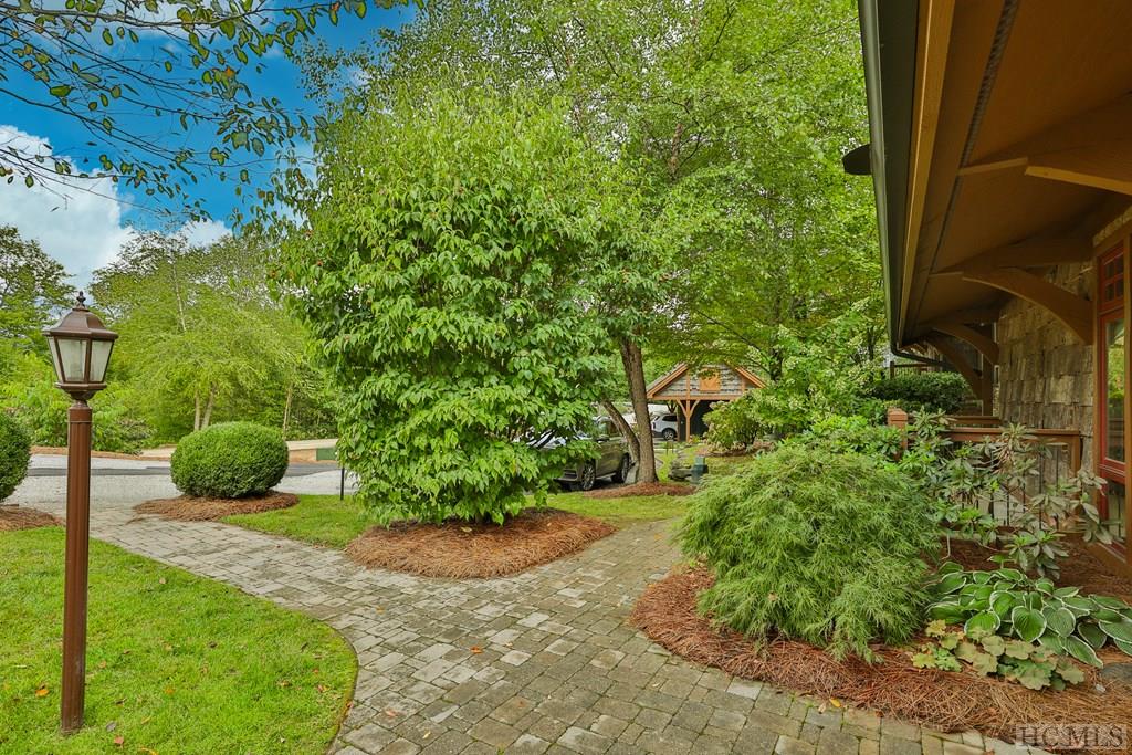 466 Birchwood Drive B