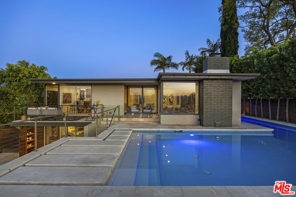 3851 Beverly Ridge Drive