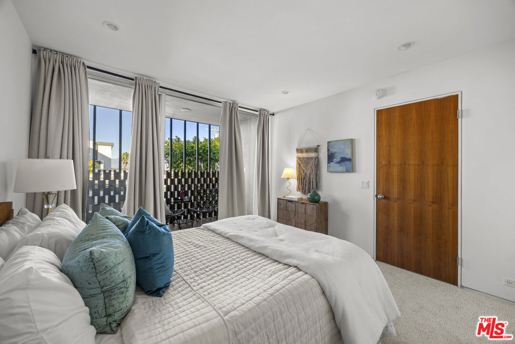 3851 Beverly Ridge Drive