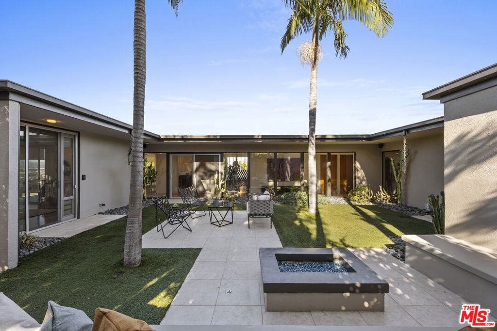 3851 Beverly Ridge Drive