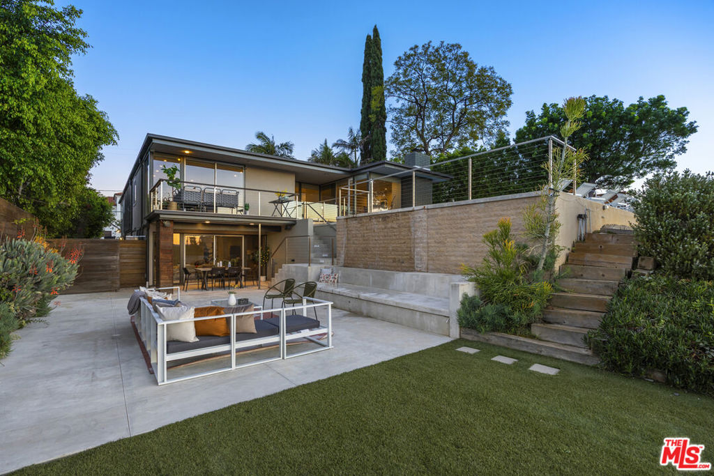 3851 Beverly Ridge Drive