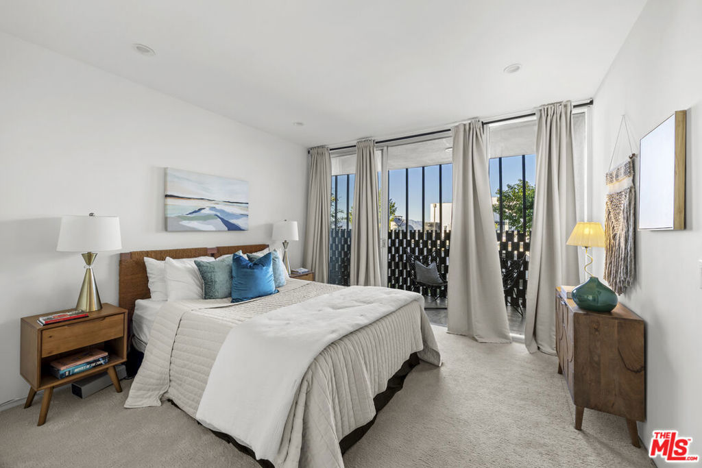 3851 Beverly Ridge Drive