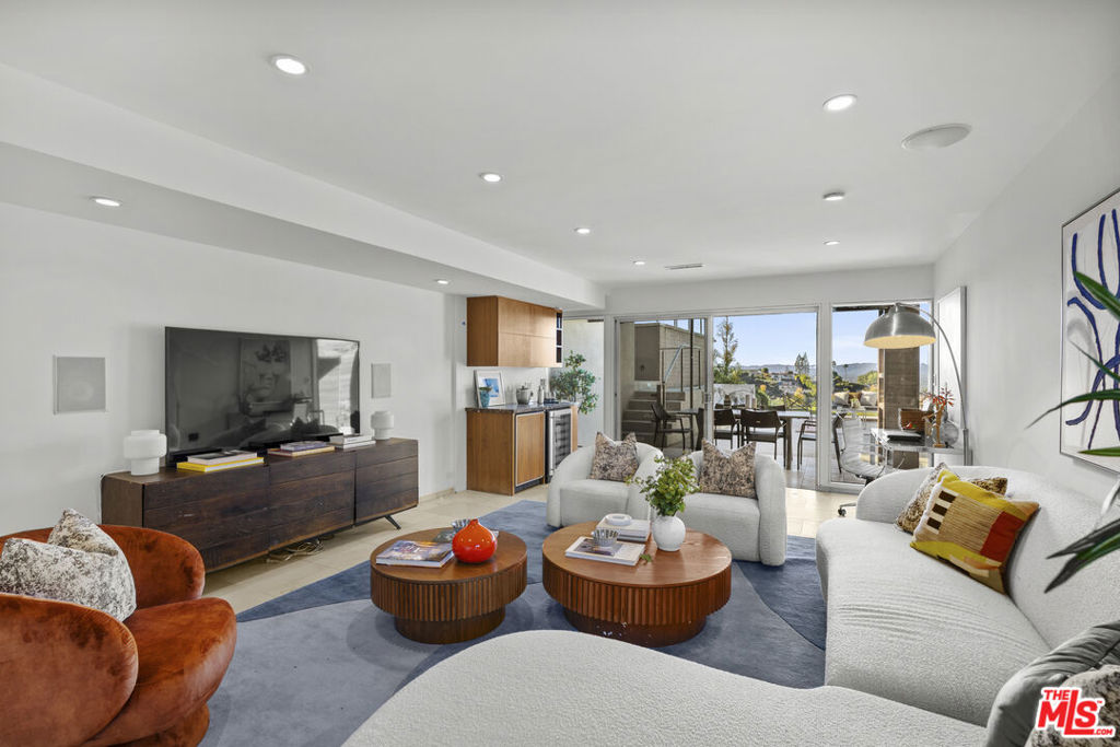 3851 Beverly Ridge Drive