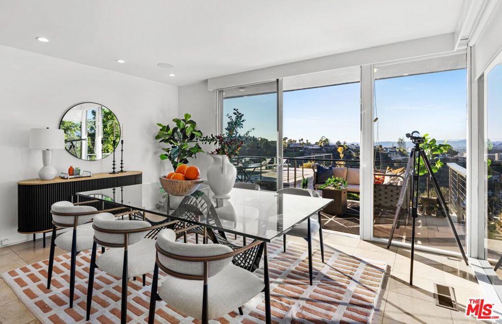 3851 Beverly Ridge Drive