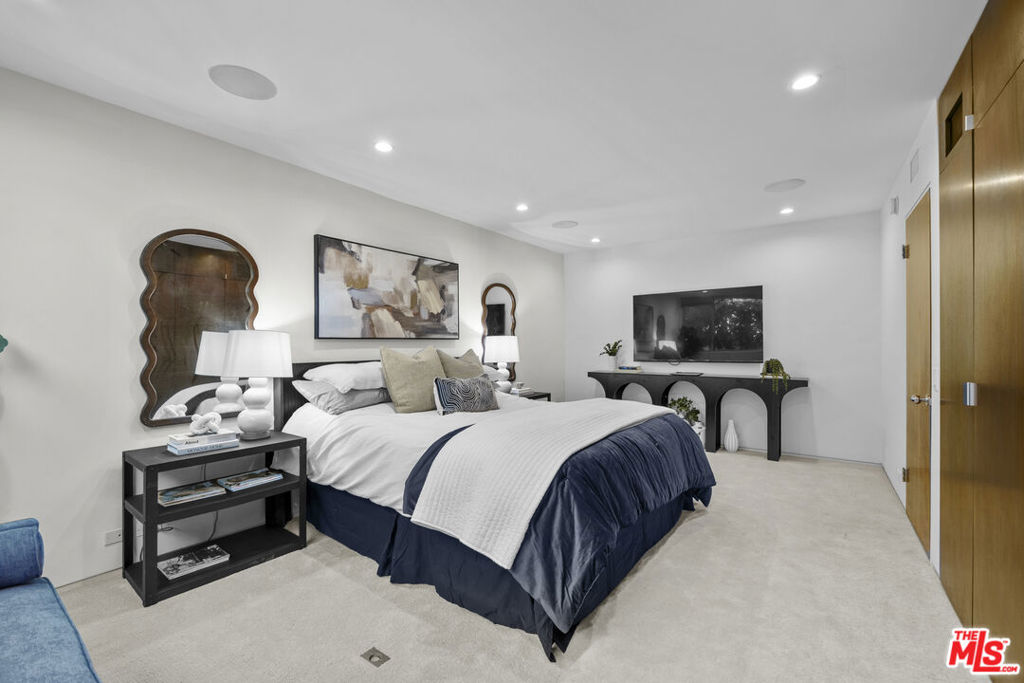 3851 Beverly Ridge Drive