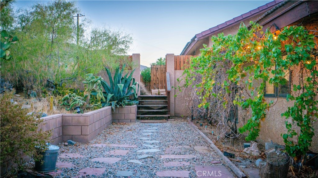 7566 Sunny Vista Road