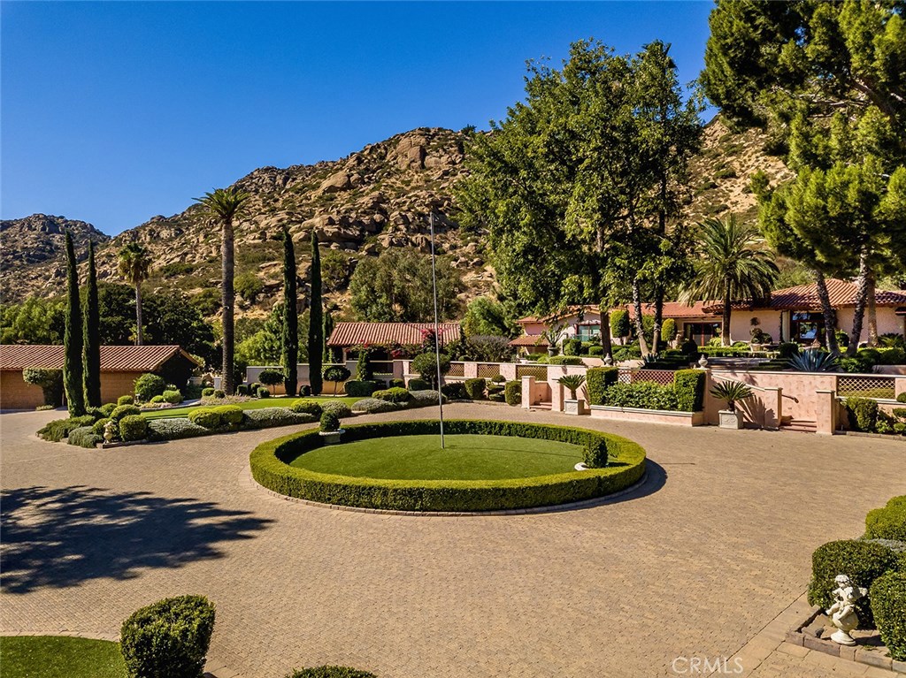 22637 La Quilla Drive