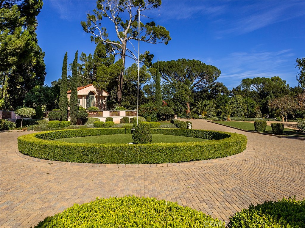 22637 La Quilla Drive