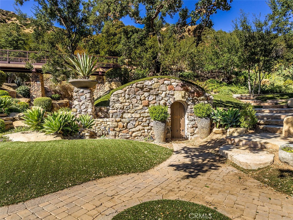 22637 La Quilla Drive