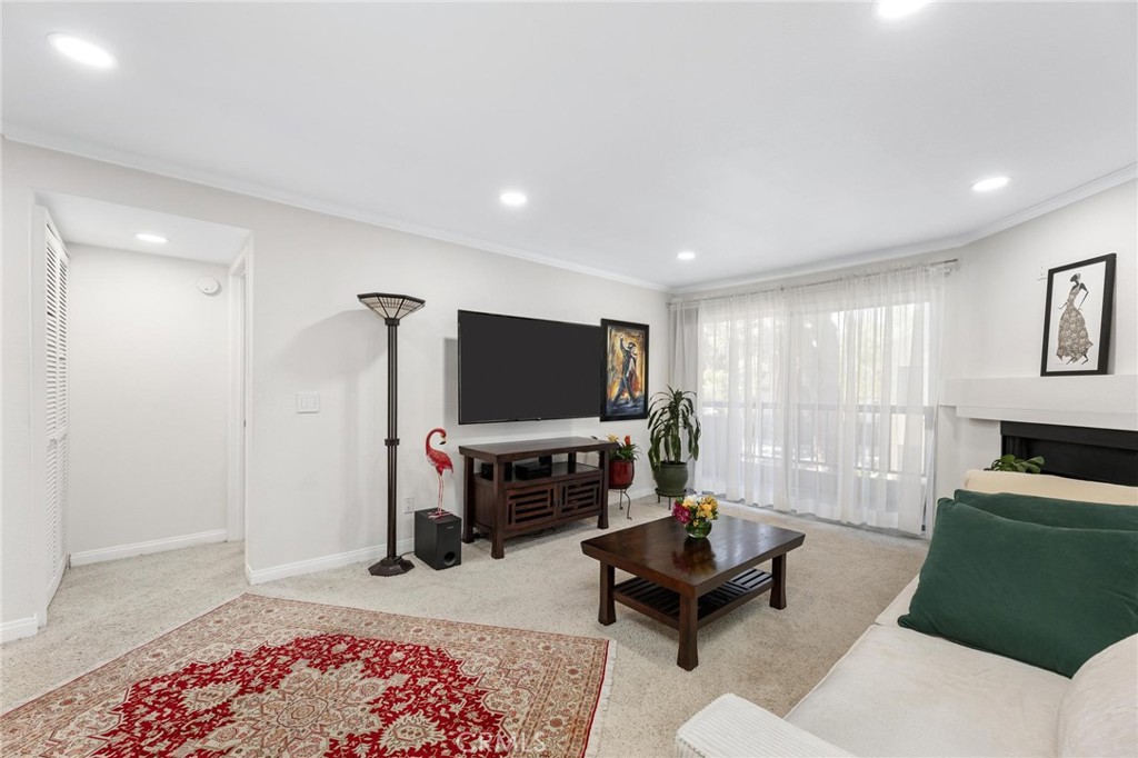 21500 Burbank Blvd Unit 213