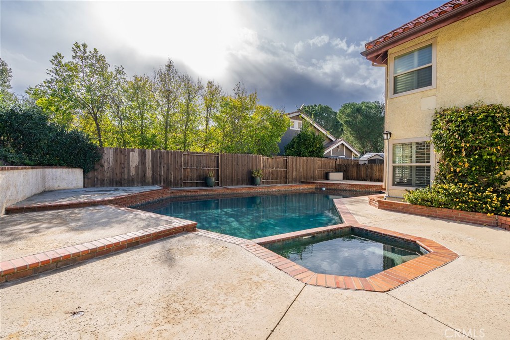2140 Glastonbury Road