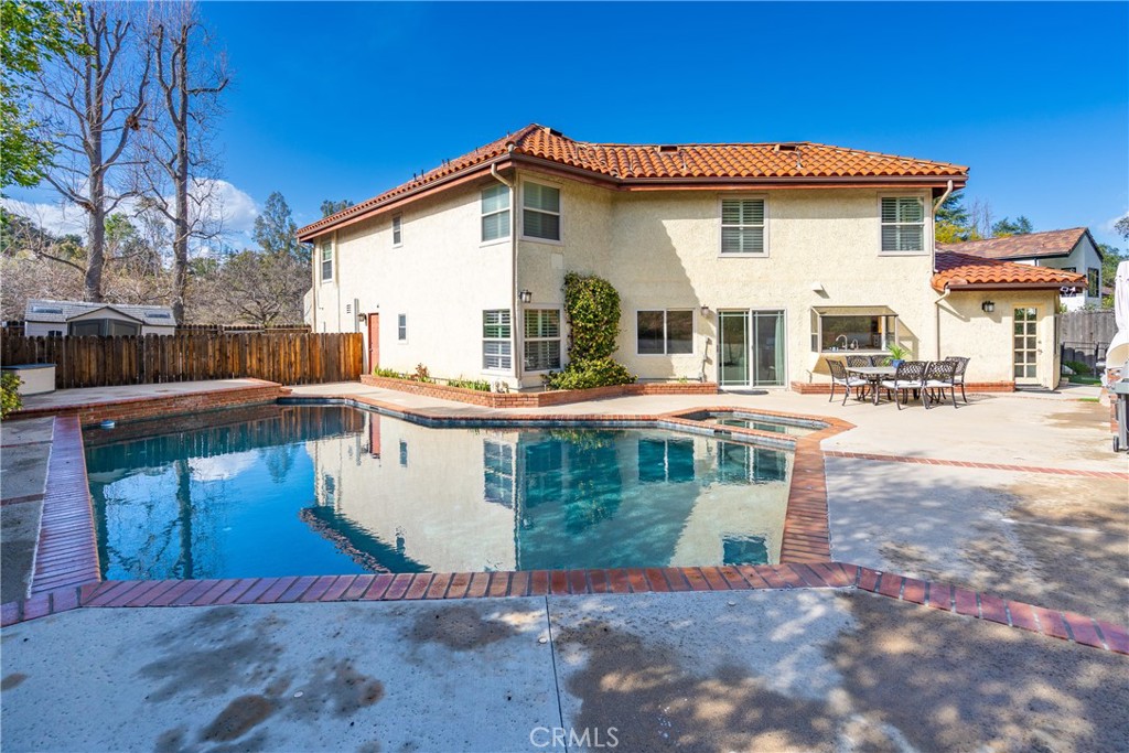 2140 Glastonbury Road