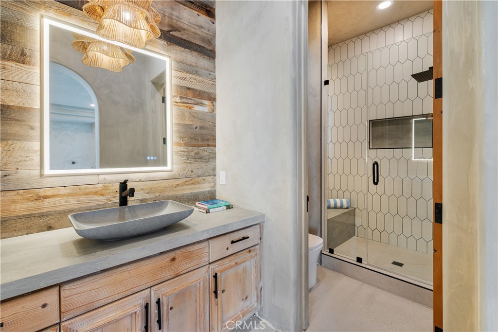 1090 Vista Ridge Lane