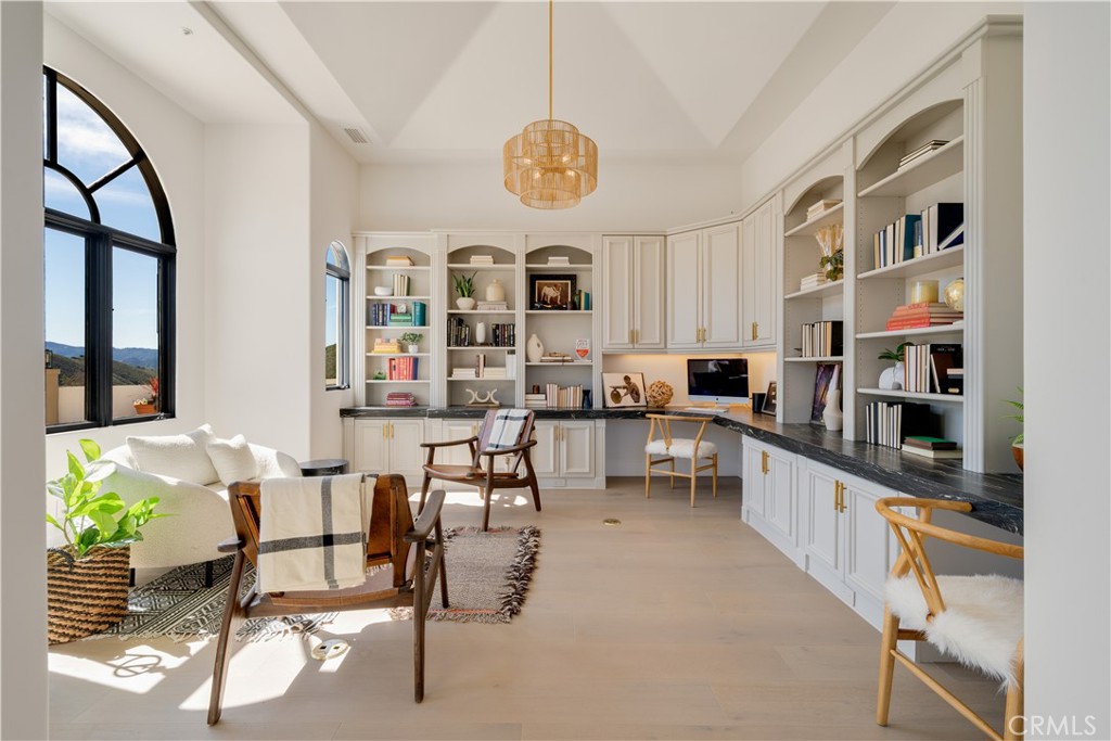 1090 Vista Ridge Lane