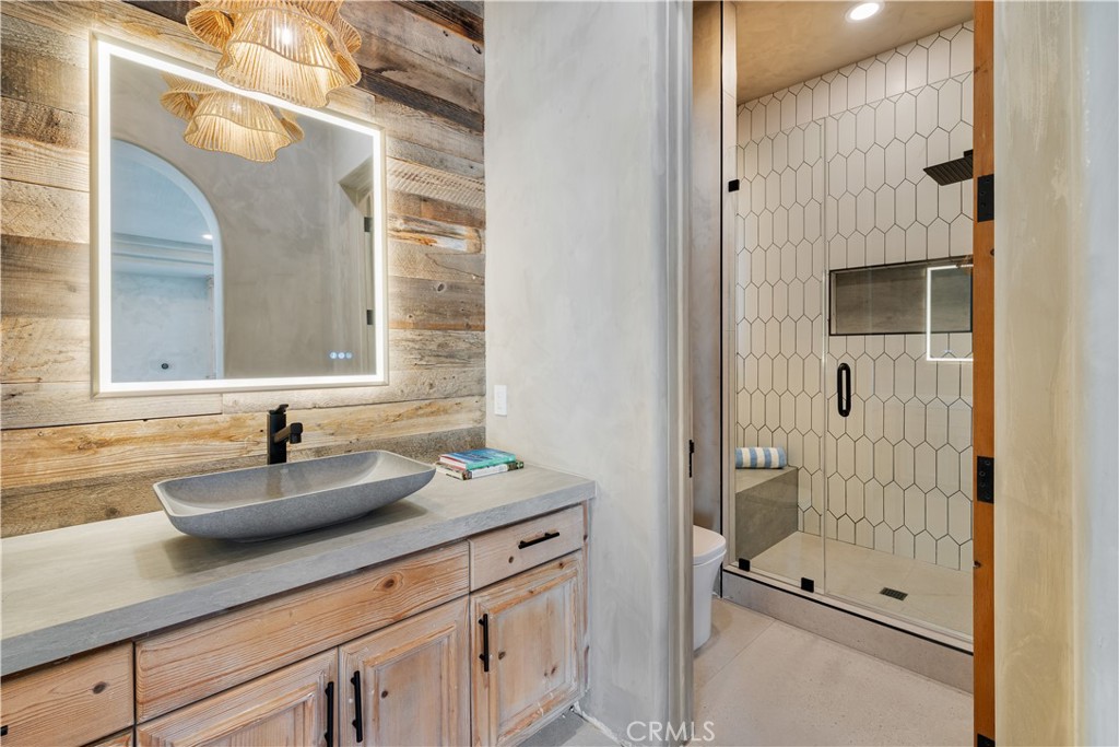 1090 Vista Ridge Lane