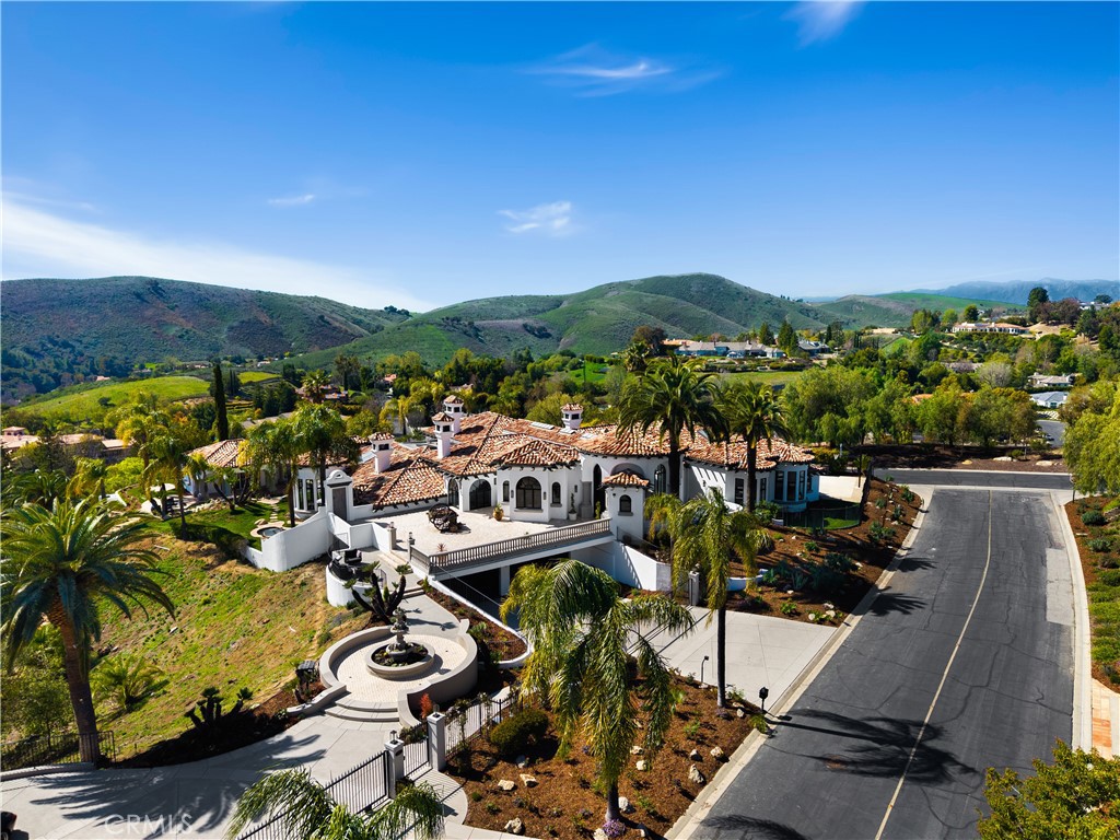 1090 Vista Ridge Lane