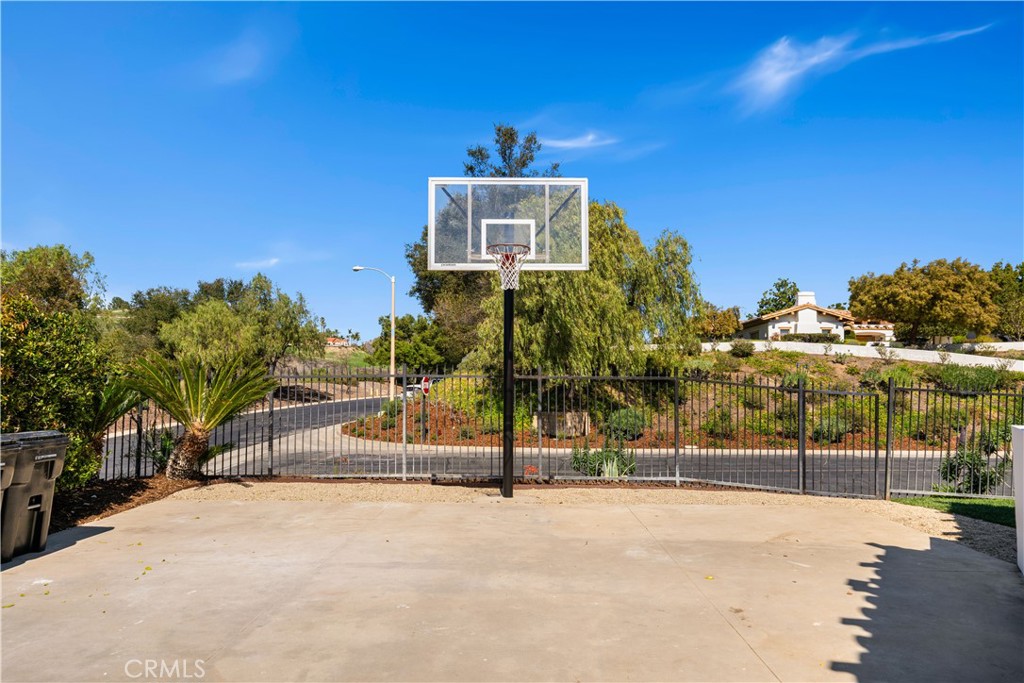 1090 Vista Ridge Lane