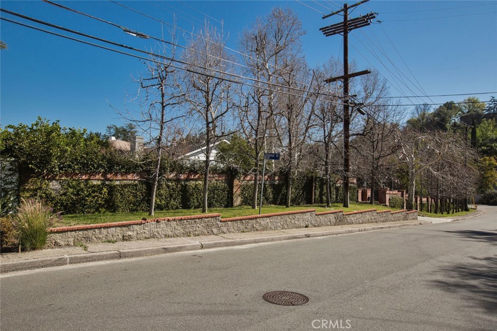 5050 Casa Drive