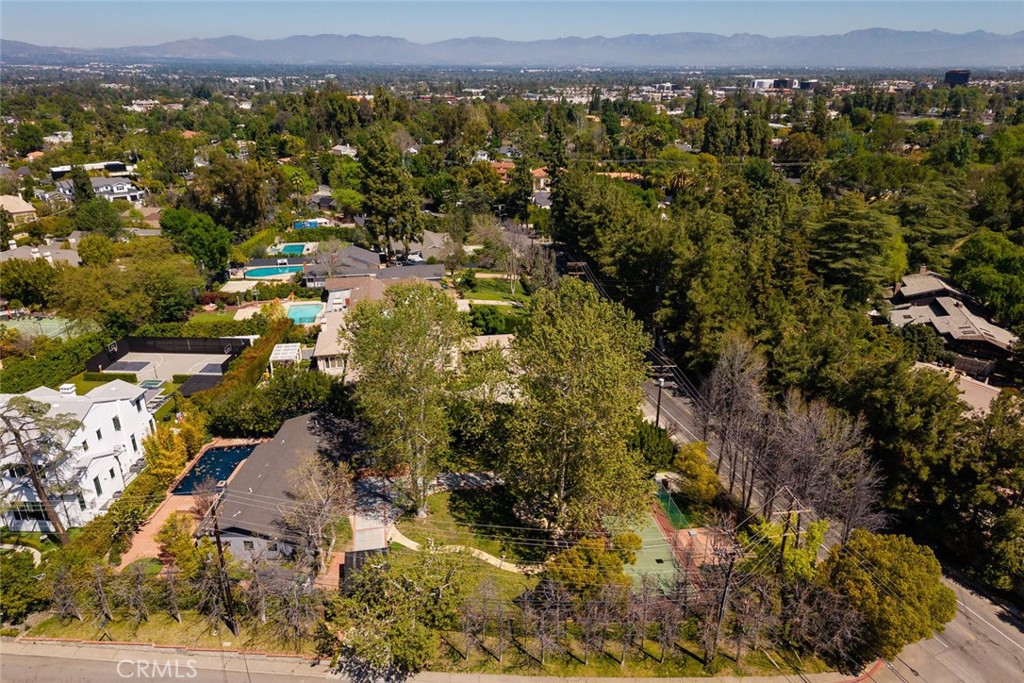 5050 Casa Drive
