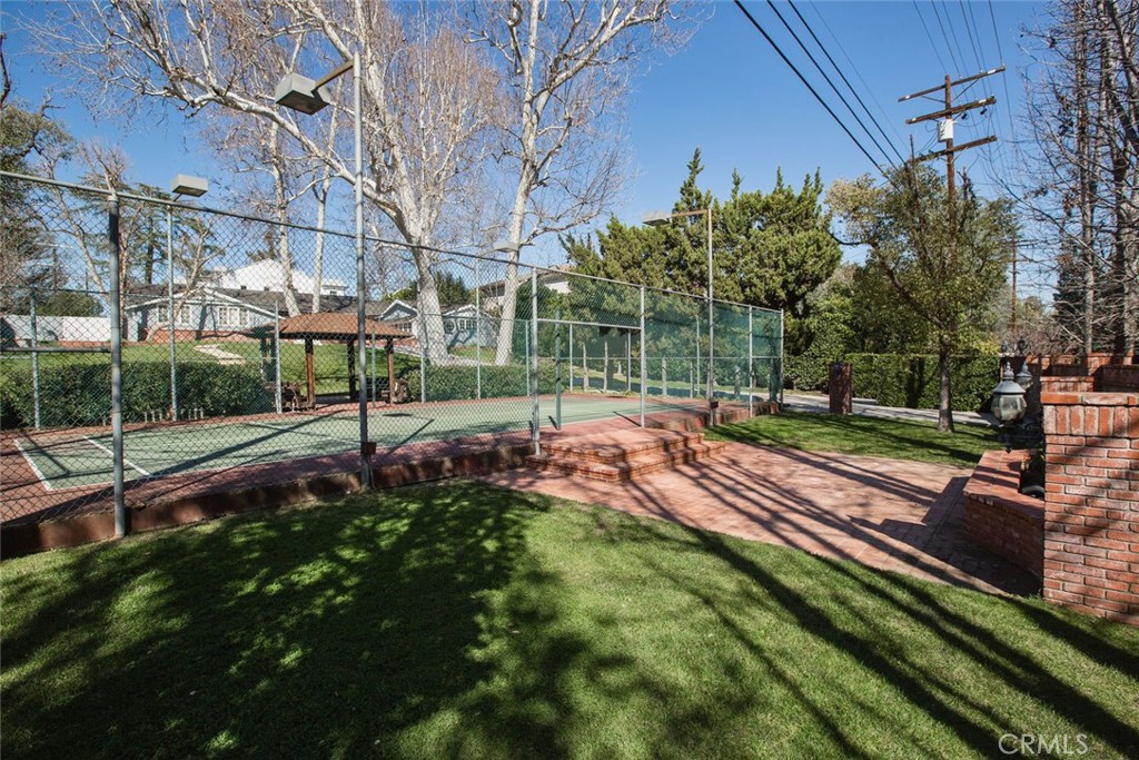 5050 Casa Drive