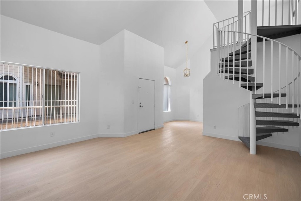 14937 Dickens Street 209