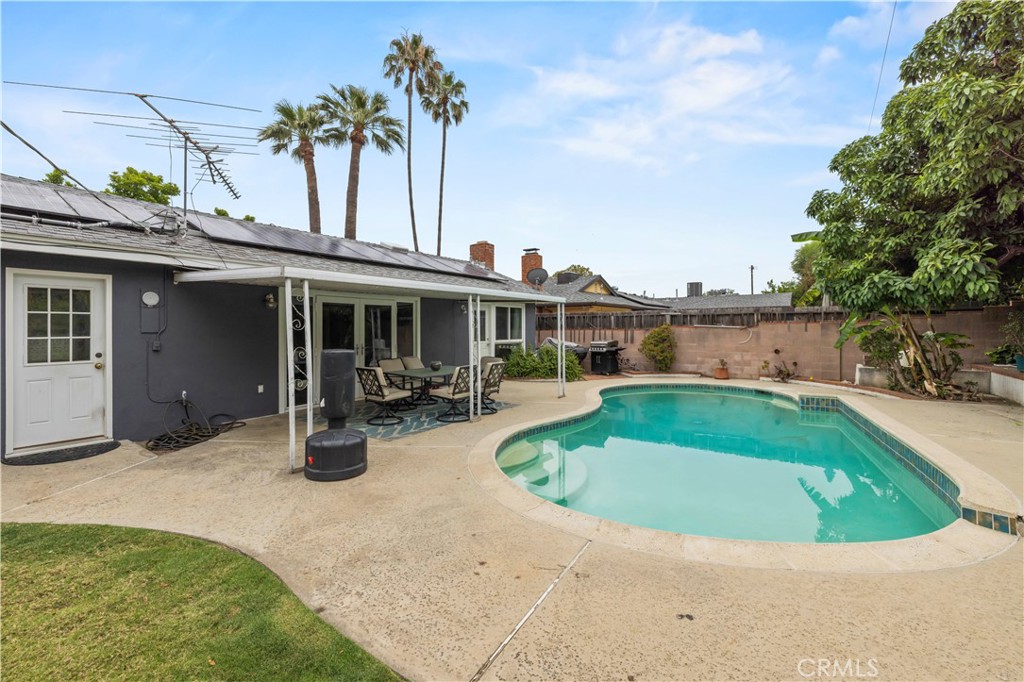 7417 Ponce Avenue