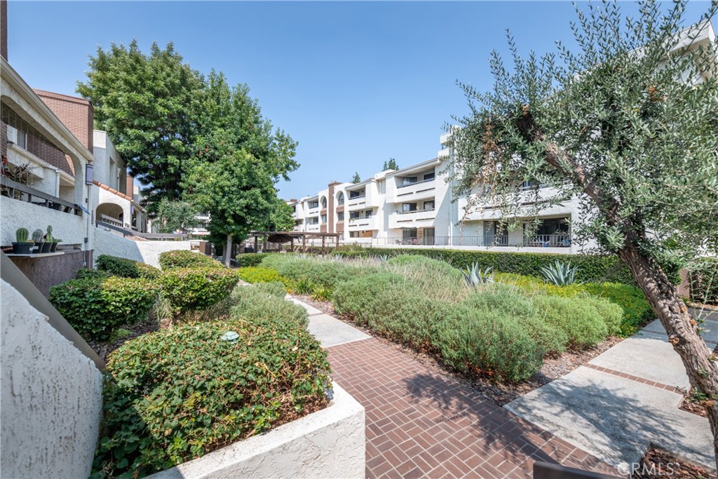 21620 Burbank Boulevard 7